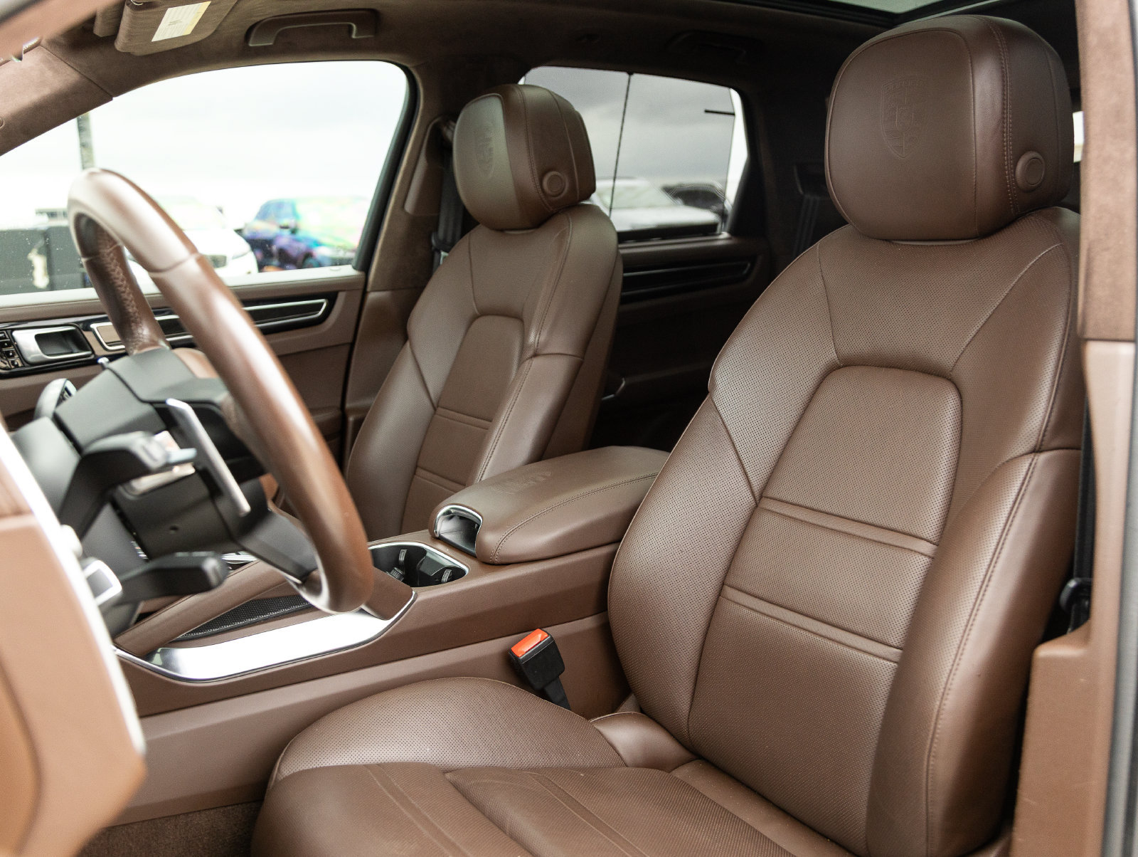 Certified 2020 Porsche Cayenne Turbo S AWD/4WD image 5