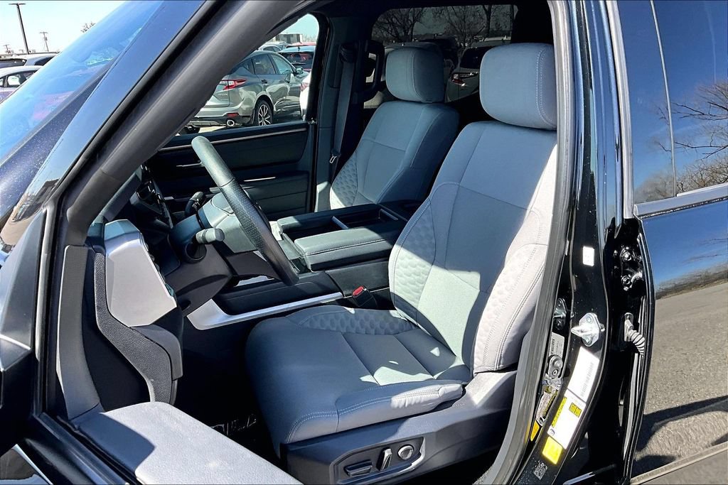 Used 2025 Toyota Tundra SR5 AWD/4WD image 34