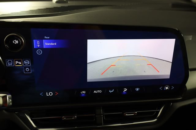 Used 2025 Chevrolet Equinox EV LT FWD image 39