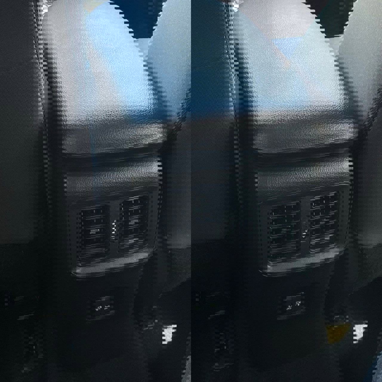 Used 2024 Toyota RAV4 XLE image 25