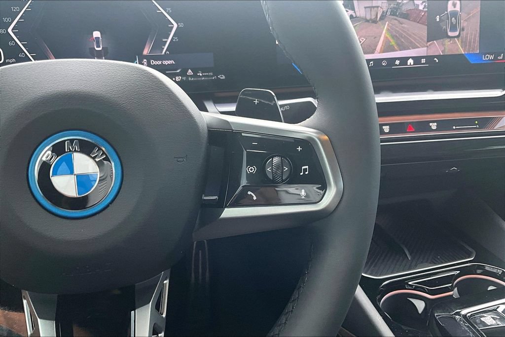 Certified 2026 BMW 550e xDrive AWD/4WD image 10