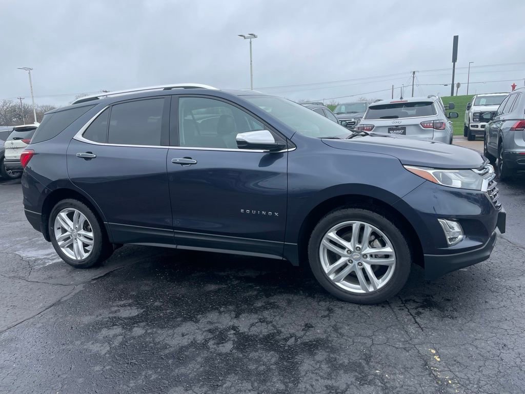 Used 2018 Chevrolet Equinox Premier image 2