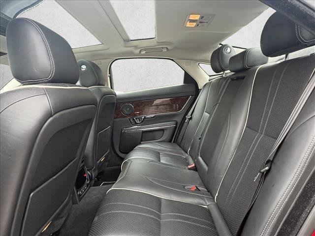Used 2018 Jaguar XJ R-Sport AWD/4WD image 15