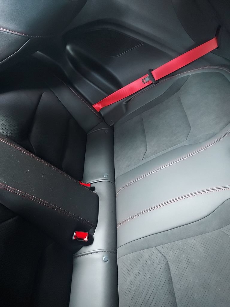 Used 2022 Chevrolet Camaro ZL1 RWD image 14