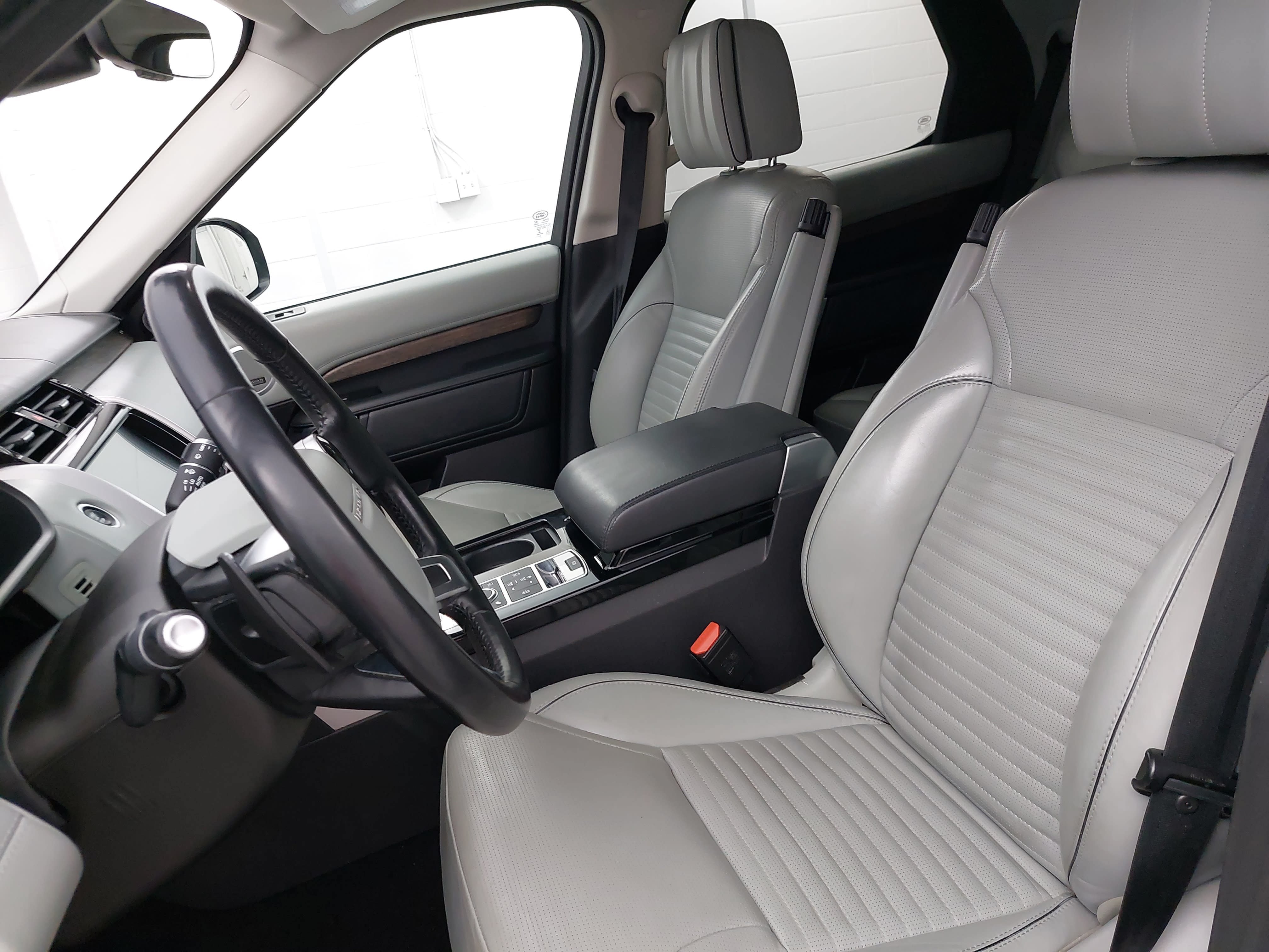 Used 2019 Land Rover Discovery HSE Luxury AWD/4WD image 19