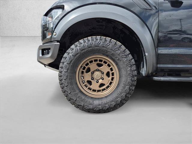 Used 2018 Ford F150 Raptor w/ Equipment Group 802A Luxury AWD/4WD image 9