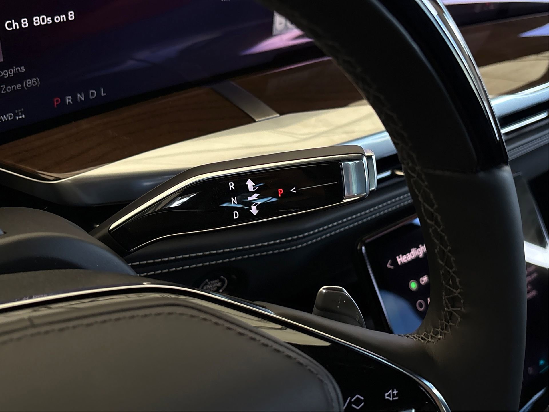 New 2026 Cadillac Escalade ESV Platinum Sport w/ LPO, ONYX Package image 29