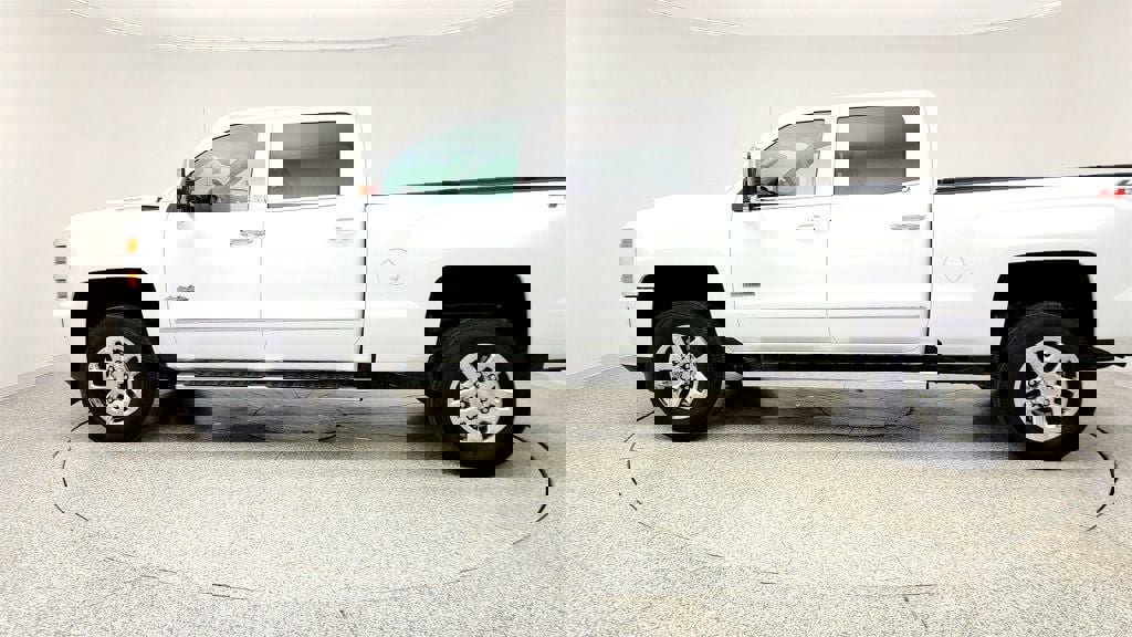Used 2019 Chevrolet Silverado 3500 High Country w/ Duramax Plus Package image 8
