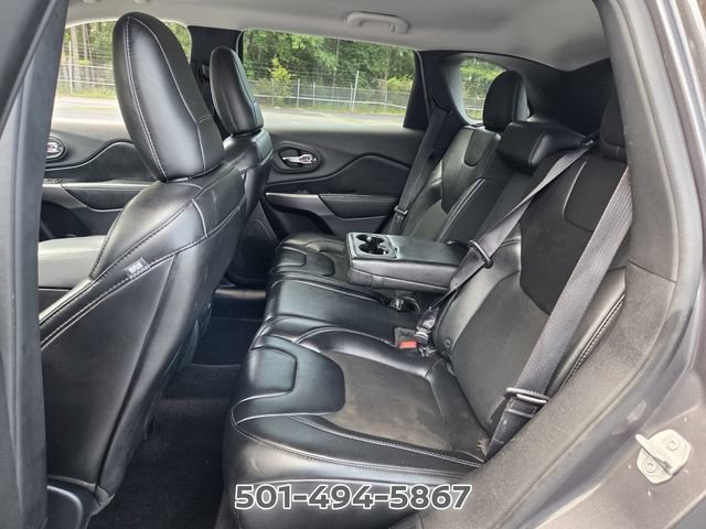 Used 2019 Jeep Cherokee Latitude Plus FWD image 10