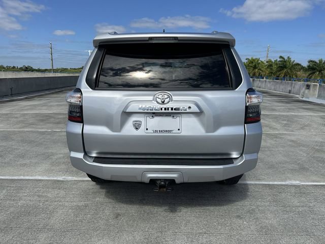 Used 2018 Toyota 4Runner SR5 AWD/4WD image 21