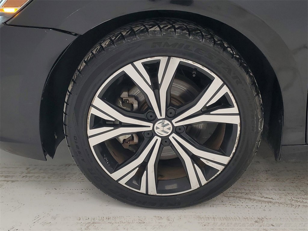 Used 2021 Volkswagen Passat 2.0T SE image 8