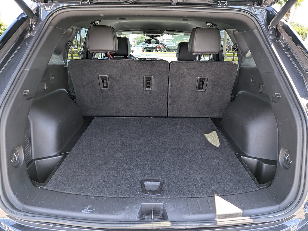 Certified 2022 Chevrolet Blazer Premier w/ LPO, Black Grille Bar Package FWD image 12