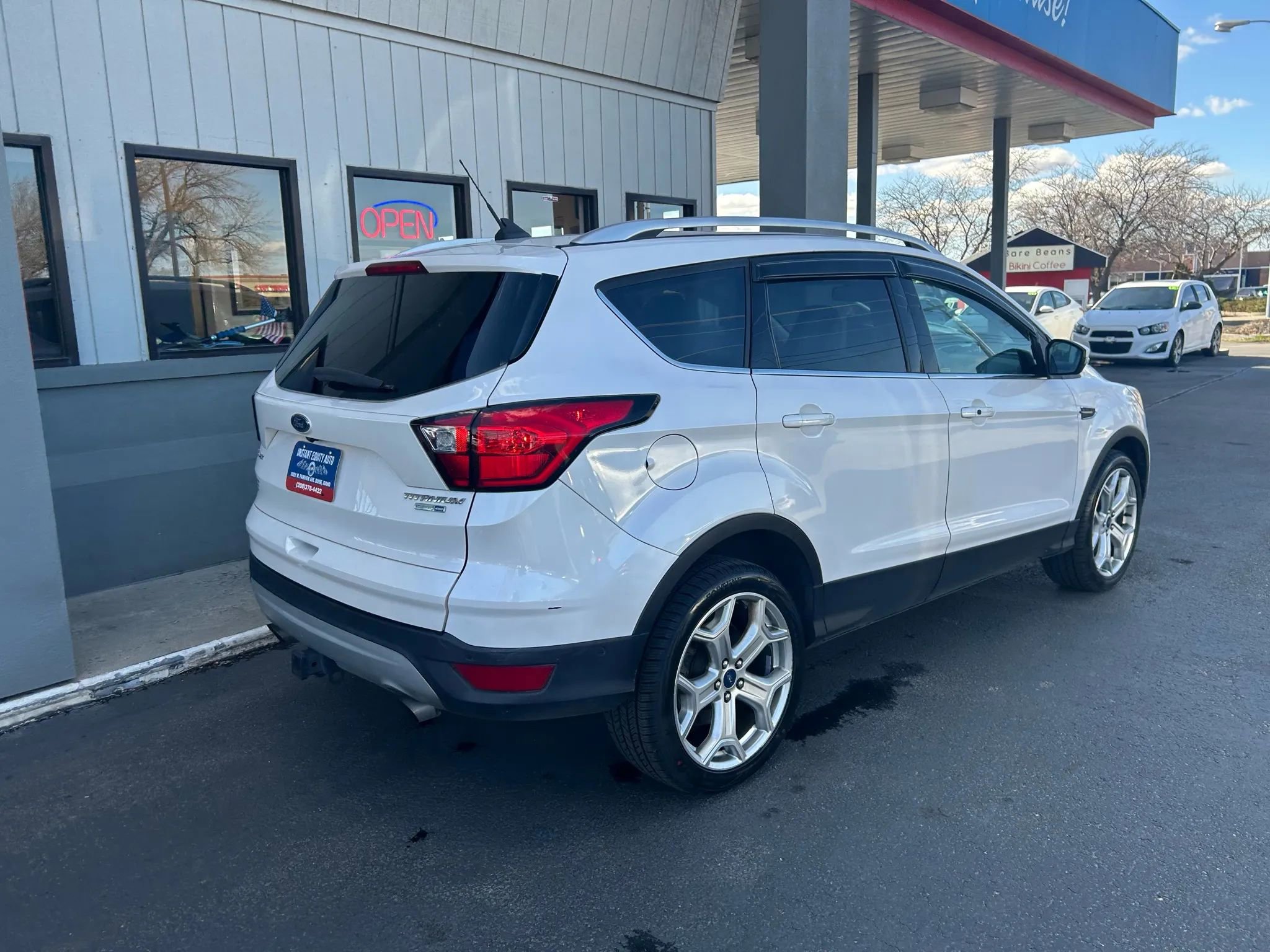 Used 2019 Ford Escape Titanium image 36