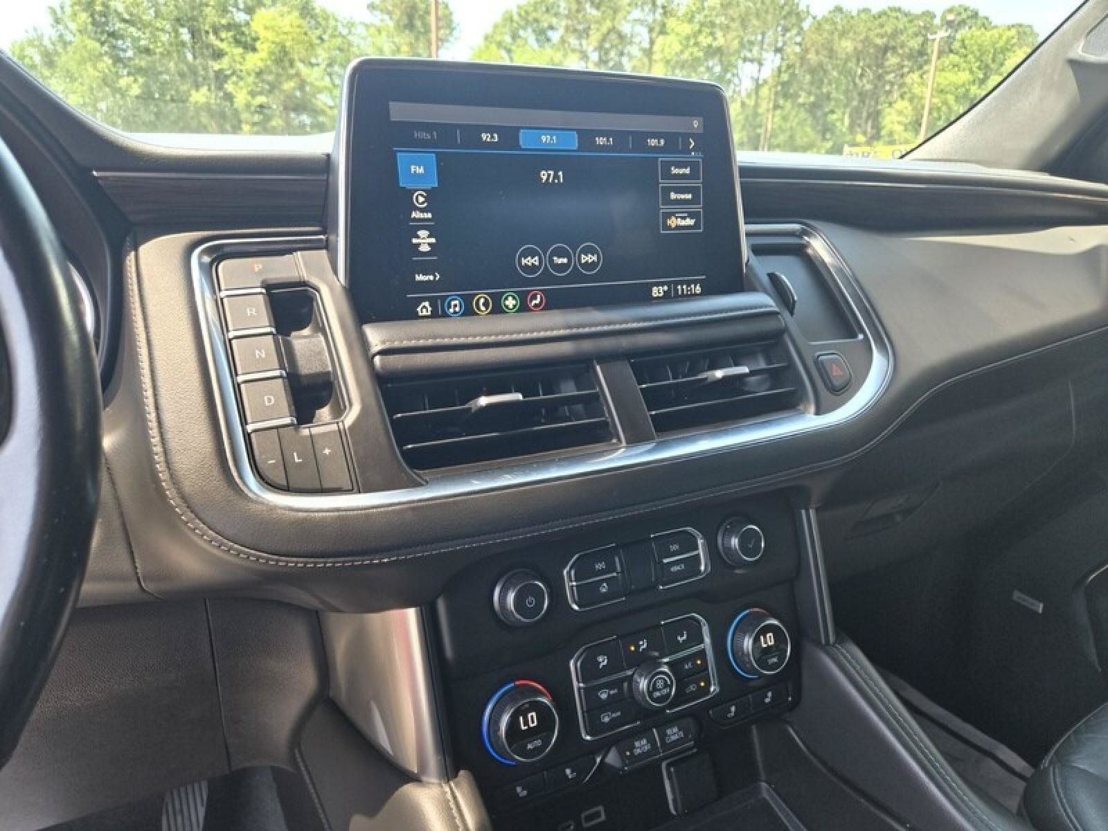 Used 2021 Chevrolet Suburban Z71 w/ Z71 Off-Road Package AWD/4WD image 17