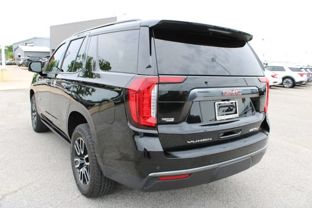 Used 2023 GMC Yukon AT4 w/ AT4 Premium Package AWD/4WD image 10