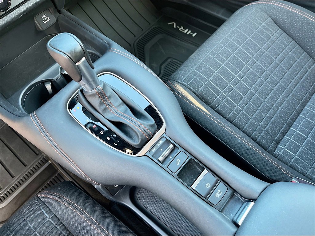 Used 2025 Honda HR-V Sport image 16