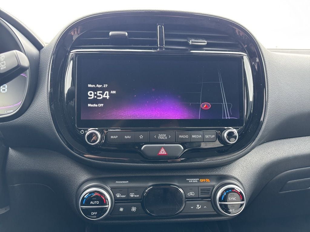 Used 2023 Kia Soul GT-Line FWD image 21