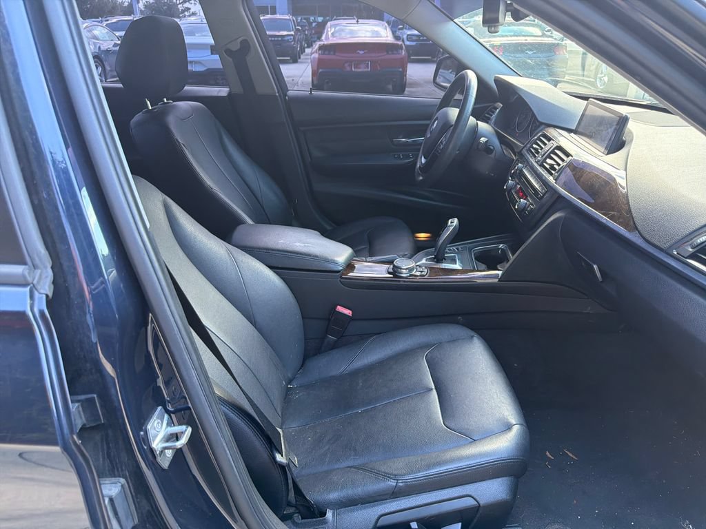 Used 2015 BMW 328i xDrive Sedan AWD/4WD image 29