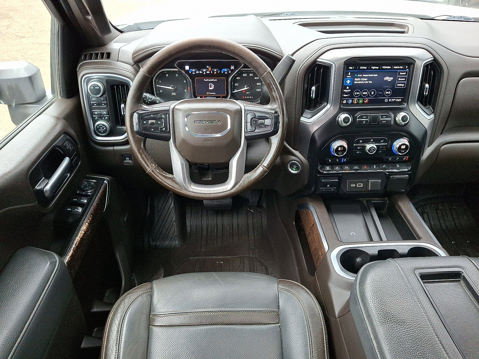 Used 2020 GMC Sierra 2500 Denali w/ Denali Ultimate Package AWD/4WD image 11