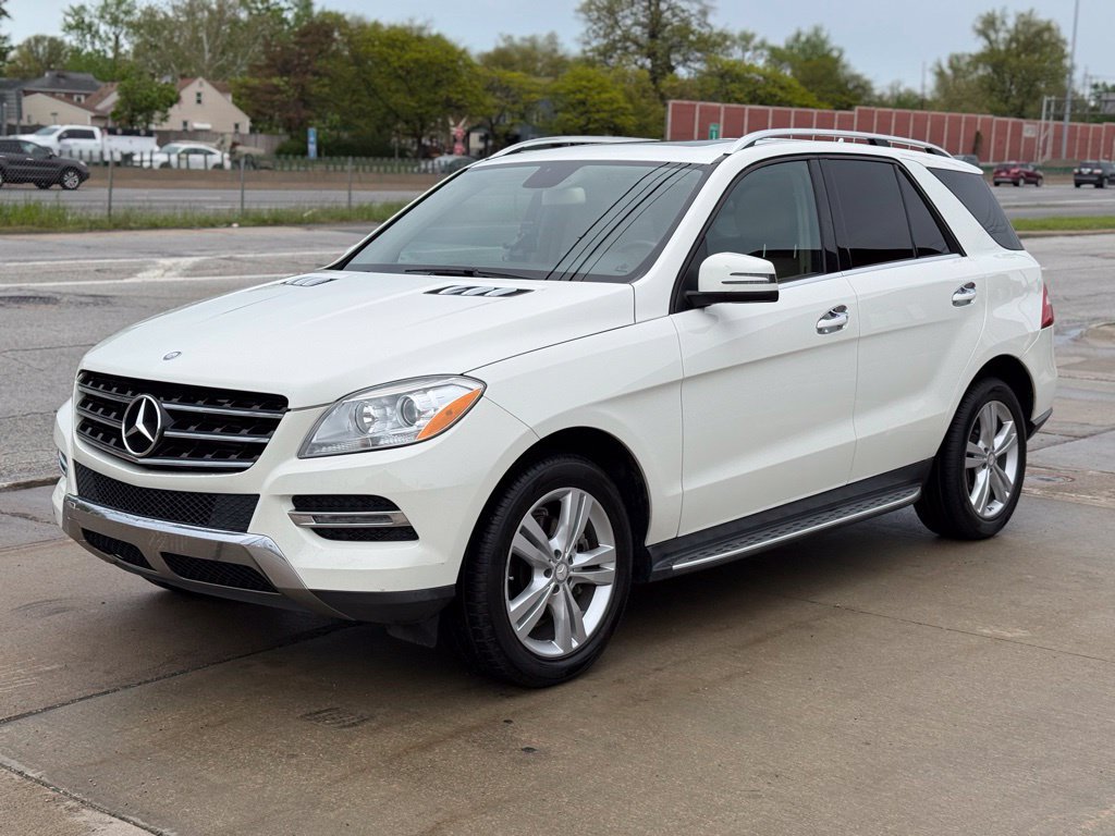 Used 2013 Mercedes-Benz ML 350 BlueTEC 4MATIC image 1