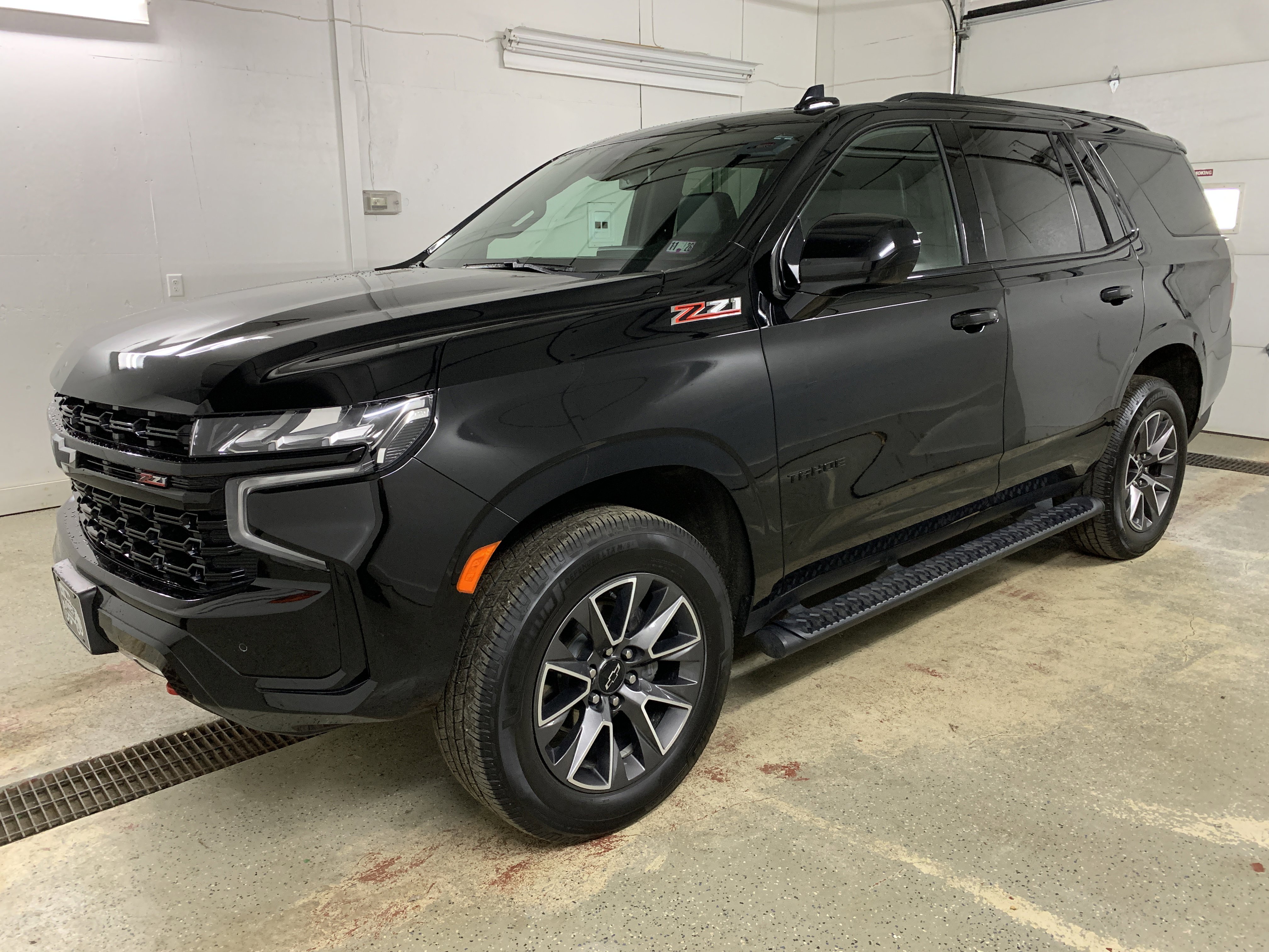 Used 2023 Chevrolet Tahoe Z71 image 3
