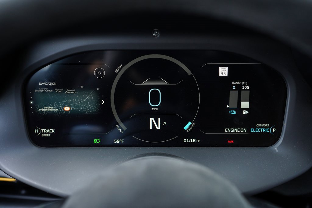 Used 2023 McLaren Artura image 25