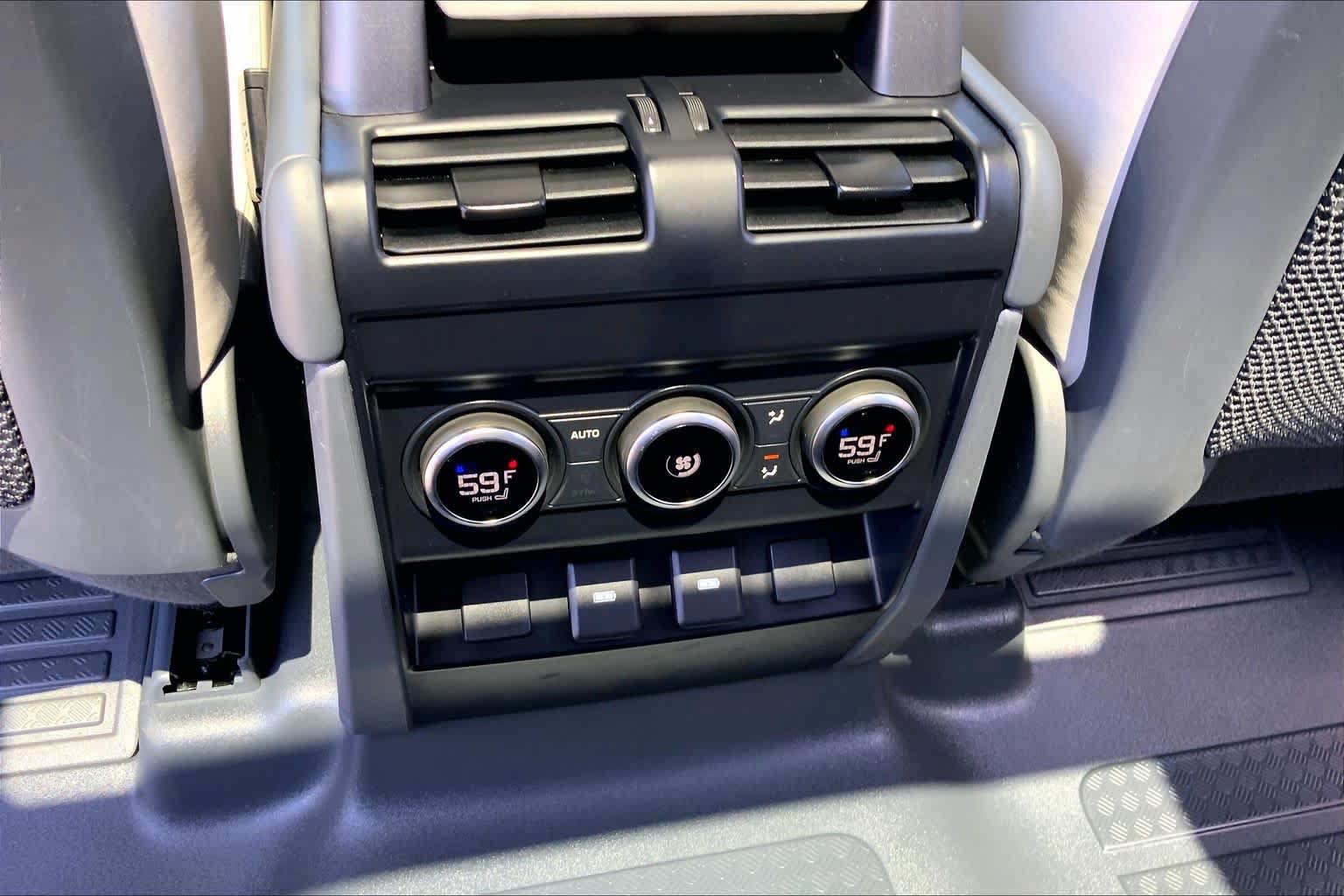 Used 2023 Land Rover Defender 110 SE AWD/4WD image 34