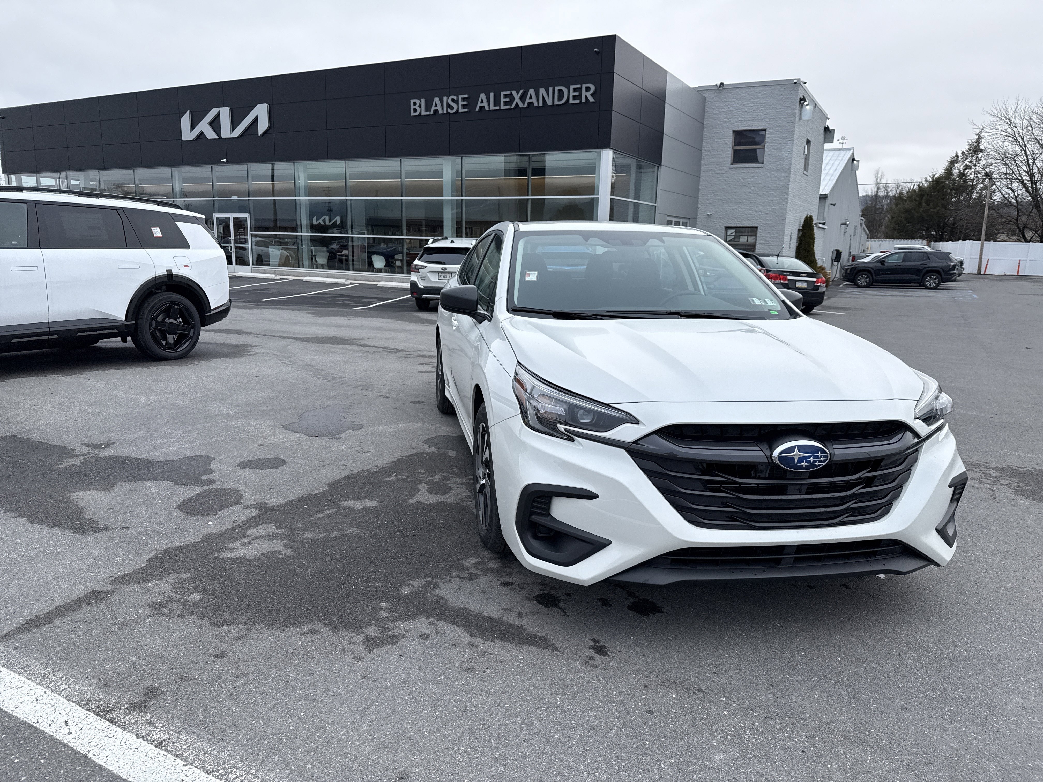 Used 2025 Subaru Legacy image 1