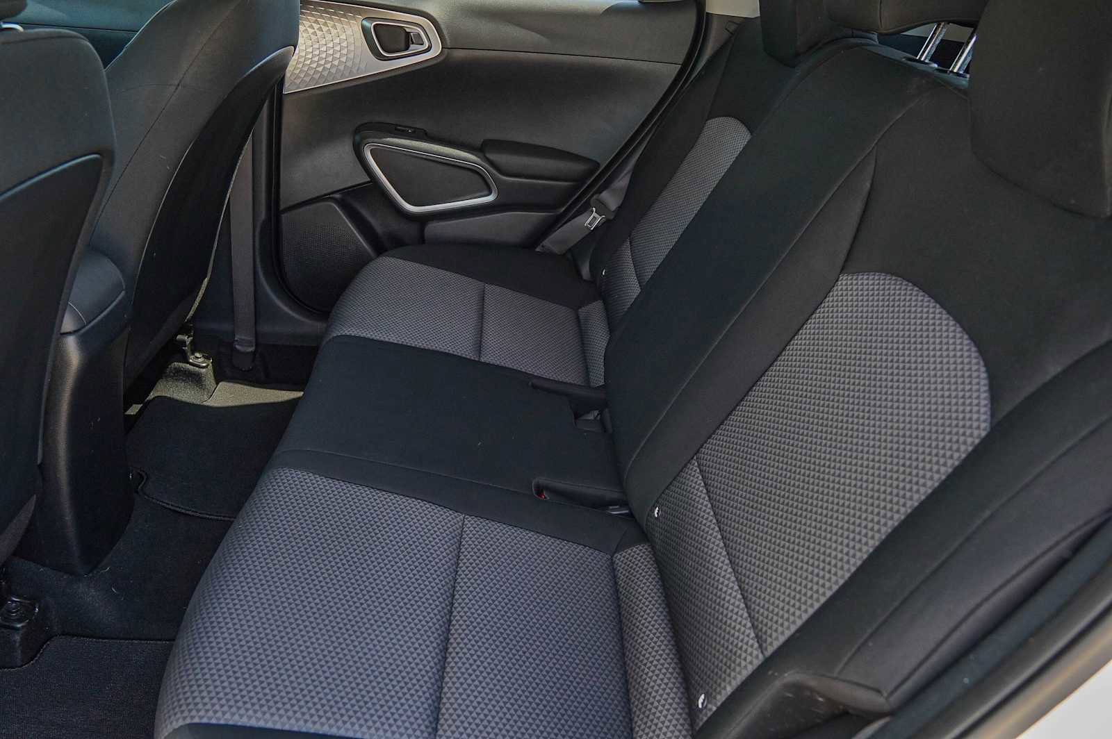 Used 2024 Kia Soul LX image 28