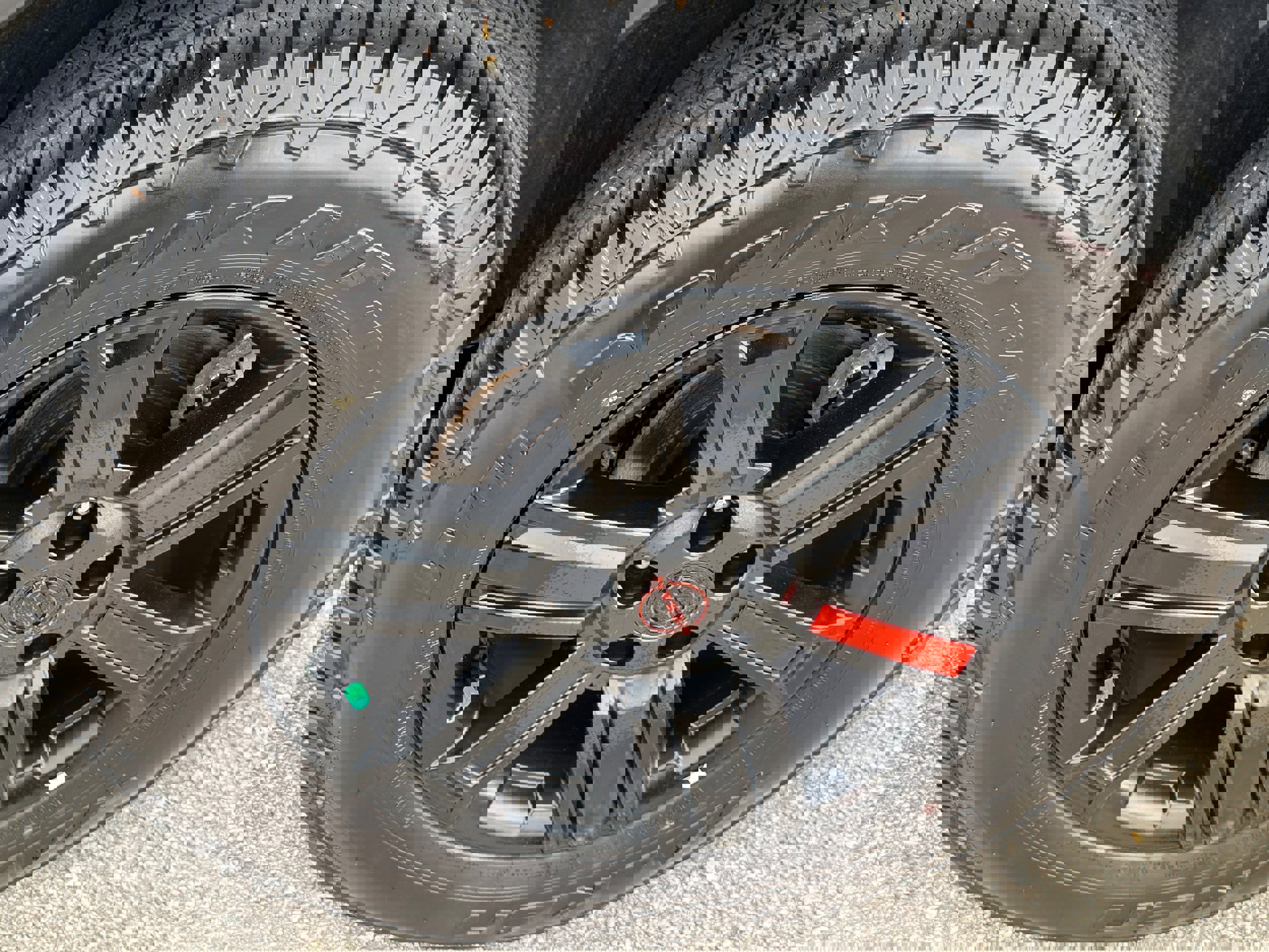 Used 2025 Nissan Rogue SV image 10