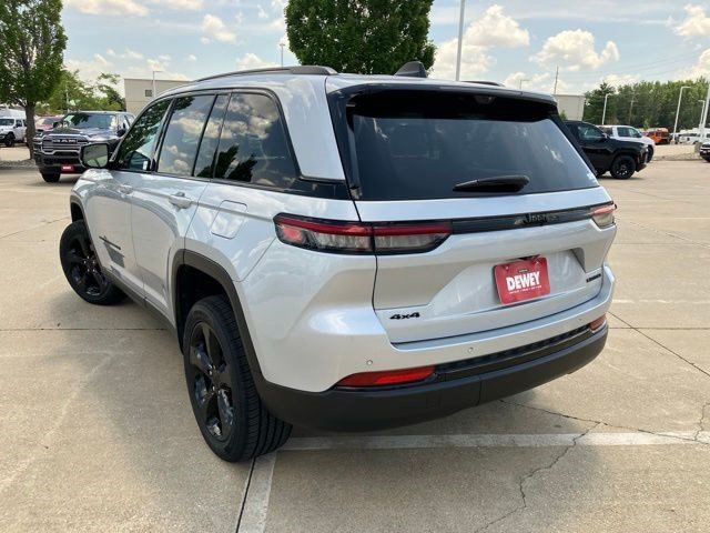 Certified 2023 Jeep Grand Cherokee Limited w/ Luxury Tech Group II AWD/4WD image 8