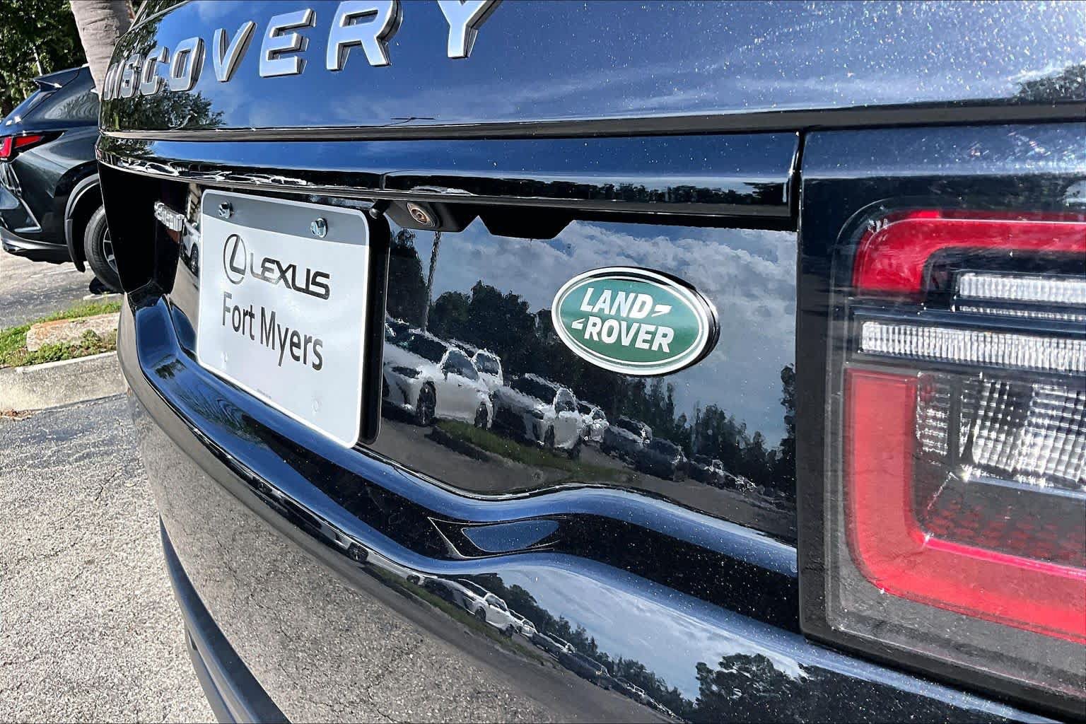 Used 2022 Land Rover Discovery Sport S AWD/4WD image 10