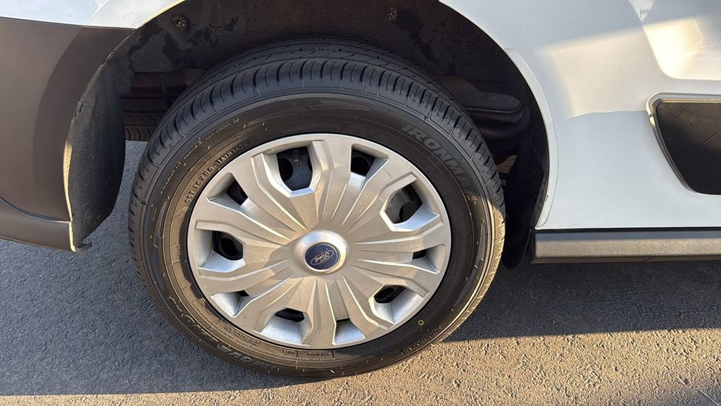 Used 2020 Ford Transit Connect XL image 29