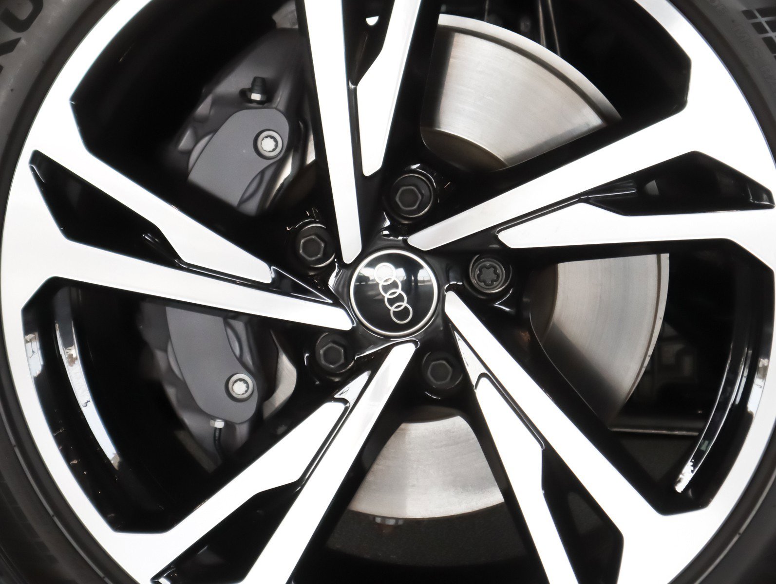 Used 2024 Audi e-tron GT Prestige w/ Prestige Package AWD/4WD image 5