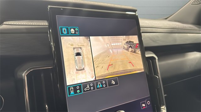 Used 2025 GMC Acadia Elevation image 14