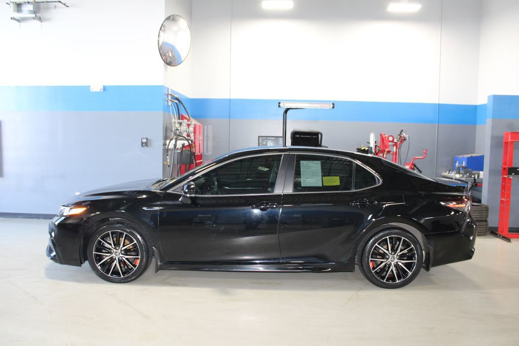 Used 2024 Toyota Camry SE AWD/4WD image 15