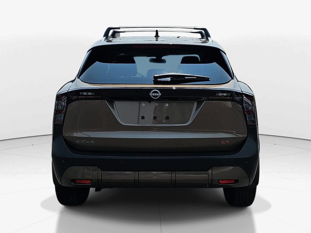 Used 2026 Nissan Kicks SR FWD image 7