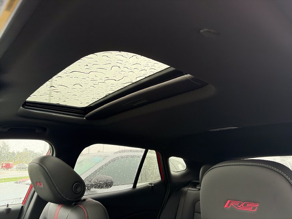 New 2026 Chevrolet Trax RS w/ Sunroof Package FWD image 21