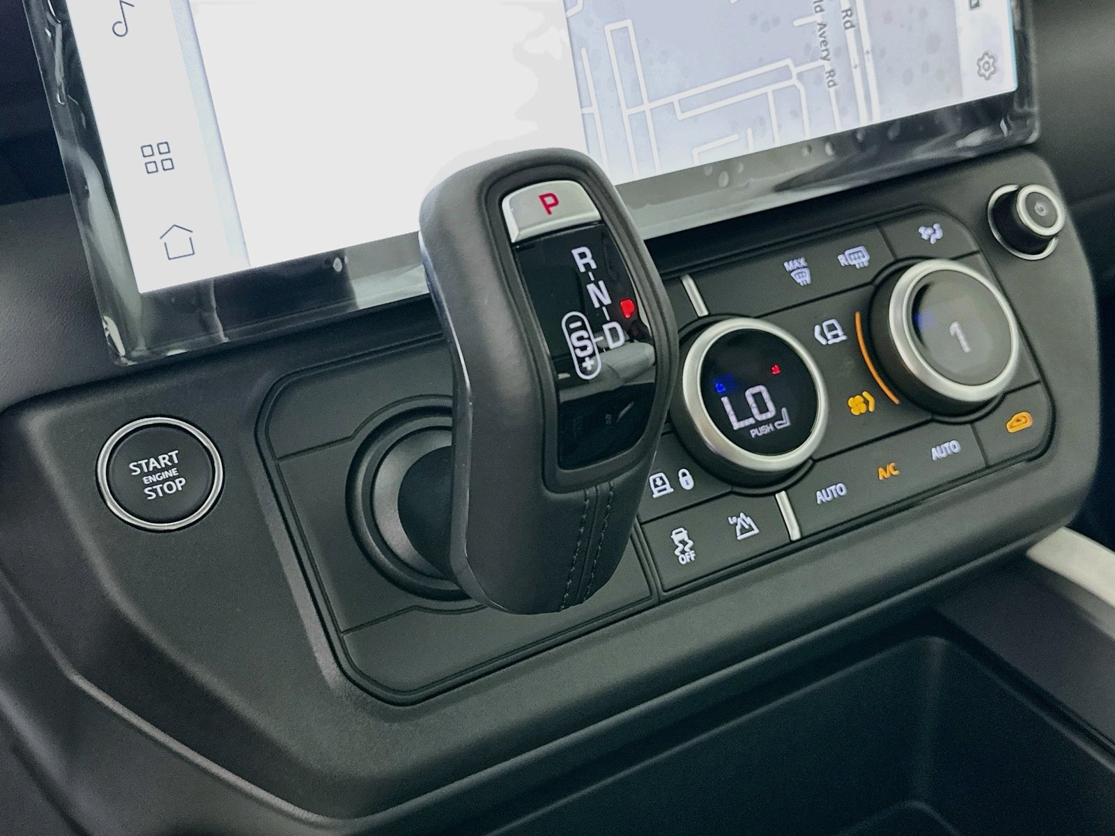 New 2026 Land Rover Defender 110 X-Dynamic SE AWD/4WD image 29