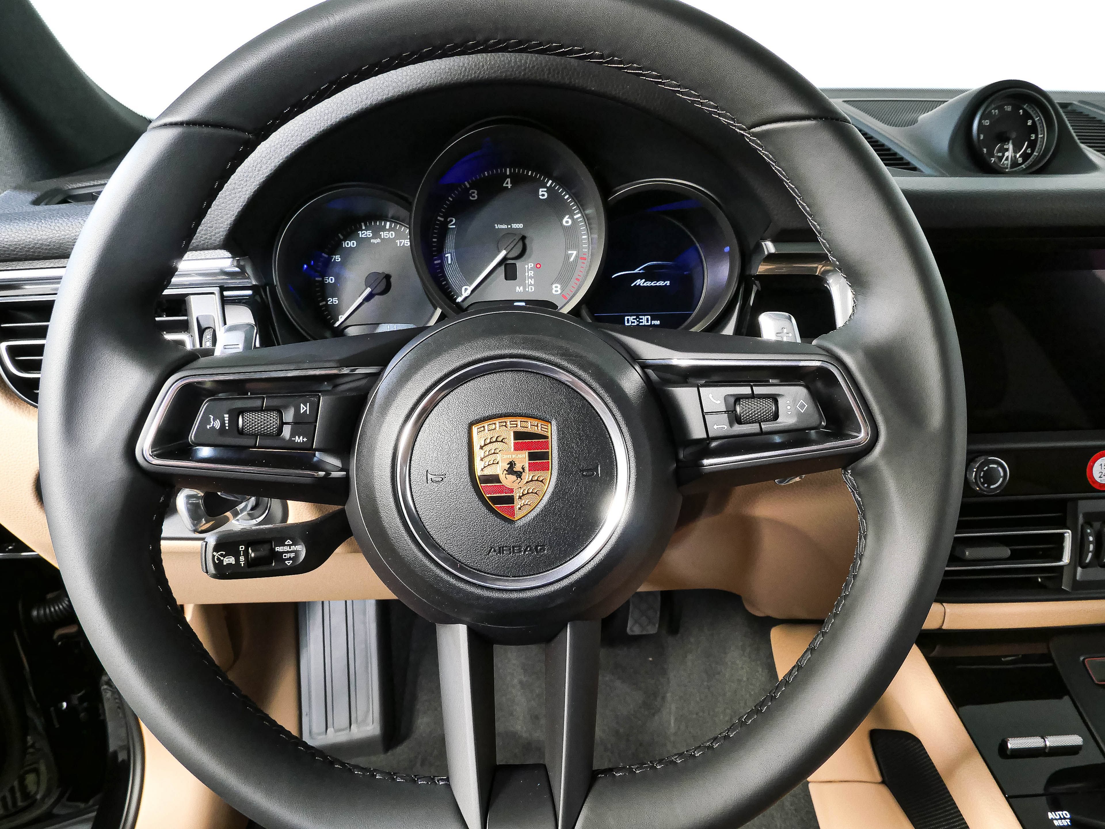 New 2026 Porsche Macan AWD/4WD image 10