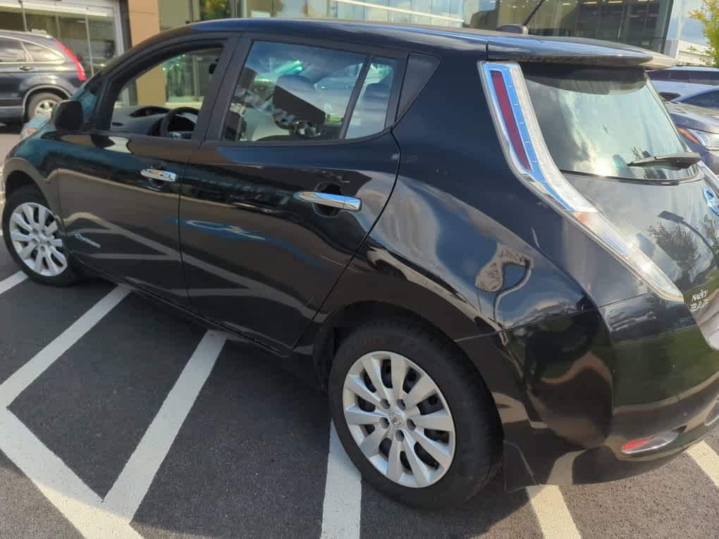 Used 2017 Nissan Leaf S w/ Charge Package FWD video 2