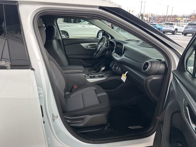 New 2026 Chevrolet Blazer LT w/ Convenience Package image 32