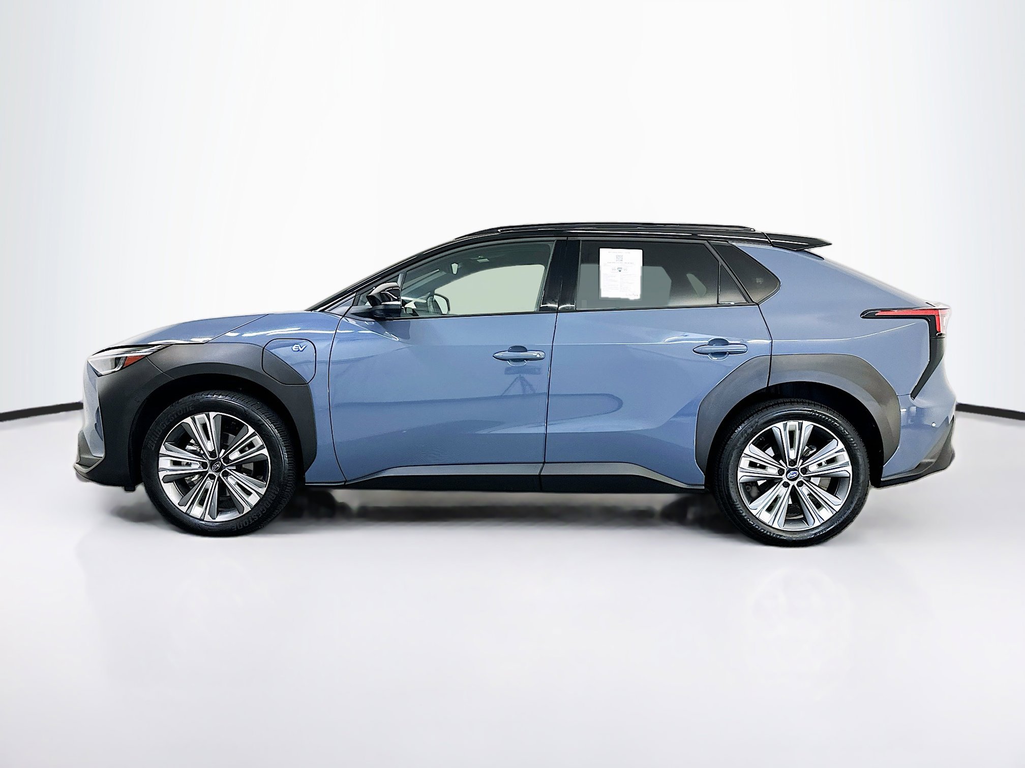 Used 2023 Subaru Solterra AWD image 4
