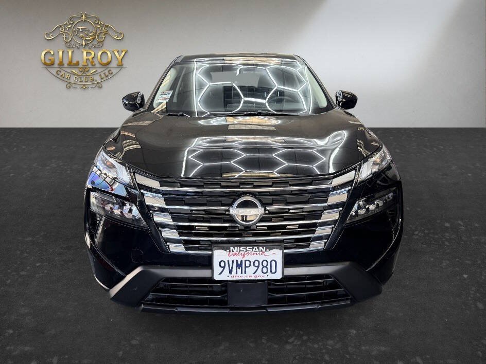 Used 2025 Nissan Rogue SV FWD image 2