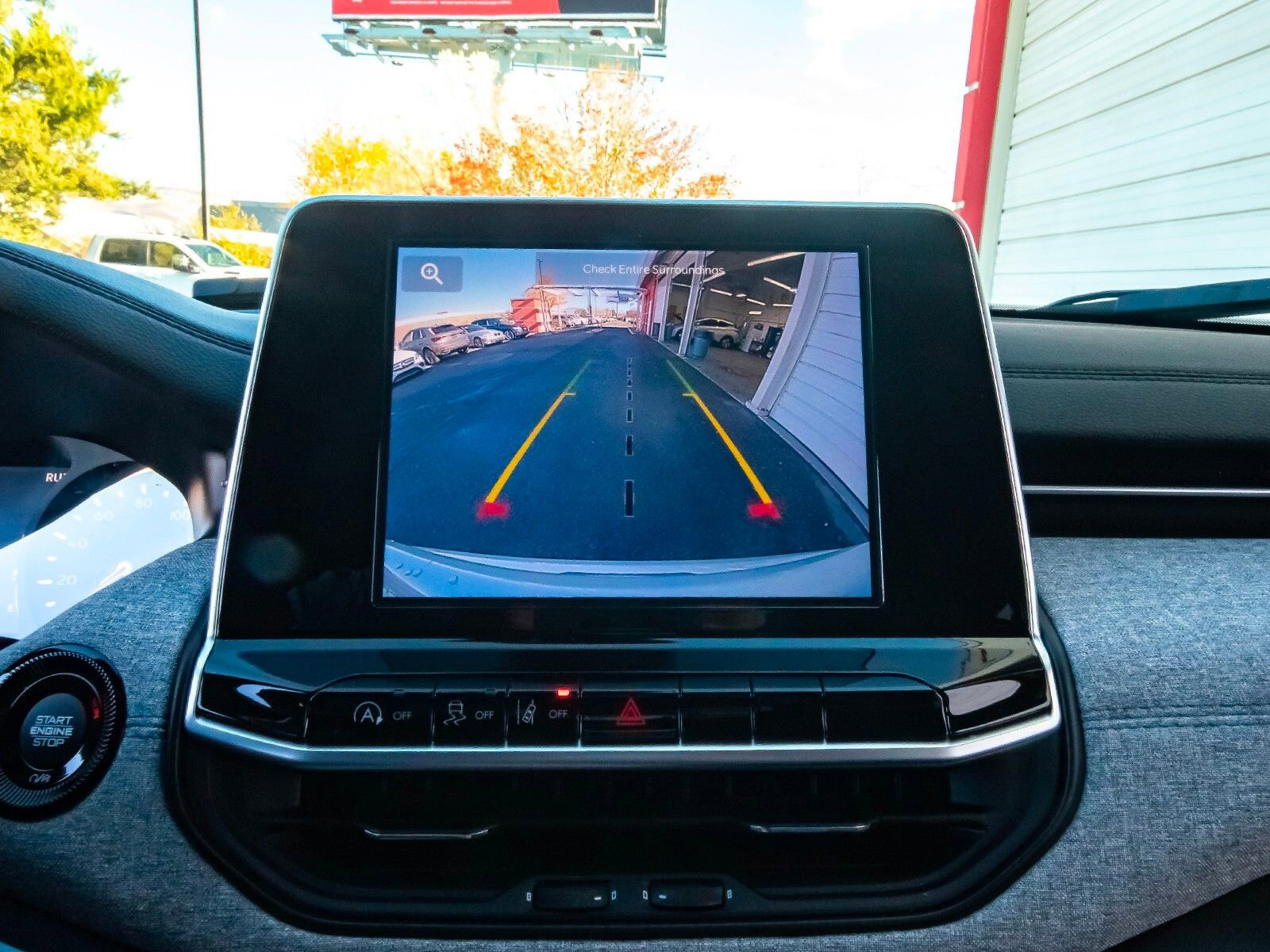 Used 2025 Jeep Compass Latitude image 21