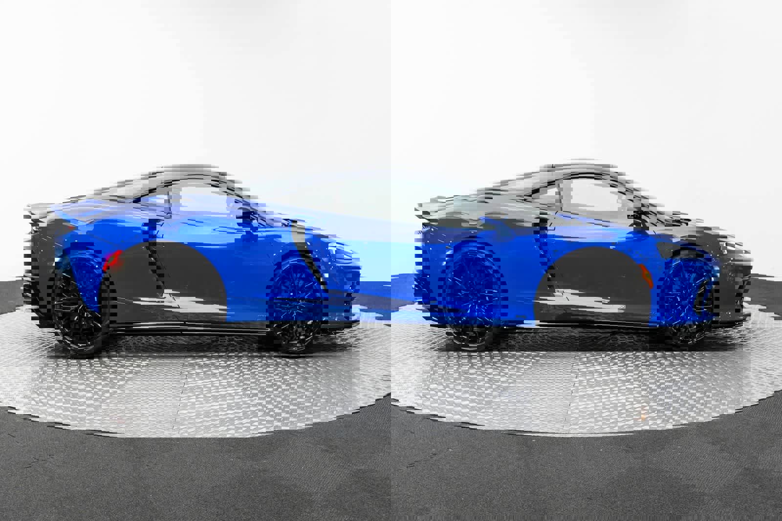 New 2025 McLaren GTS image 41