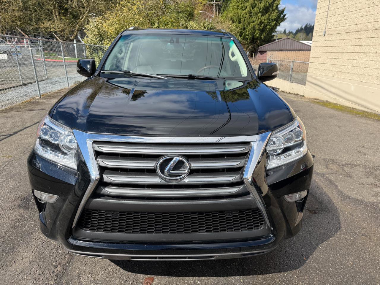 Used 2018 Lexus GX 460 Premium AWD/4WD image 2