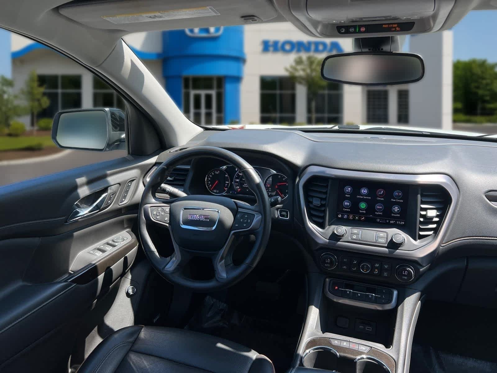 Used 2022 GMC Acadia AT4 w/ Technology Package AWD/4WD image 37