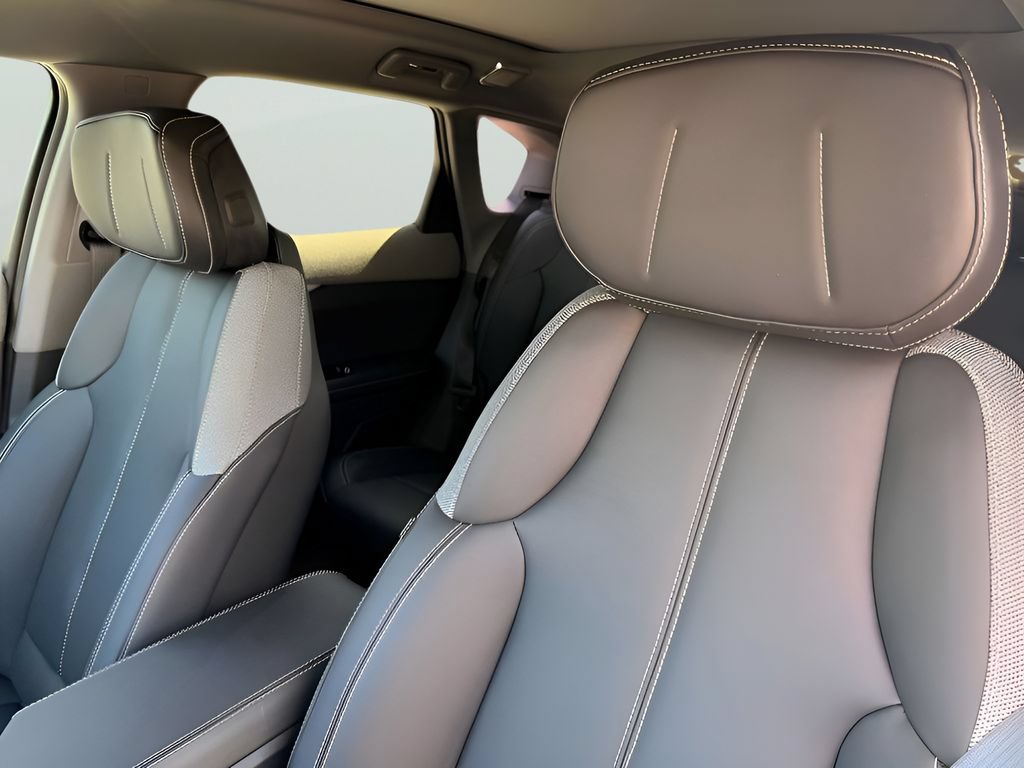 New 2027 Cadillac Optiq Sport w/ LPO, Floor Liner Package AWD/4WD image 13