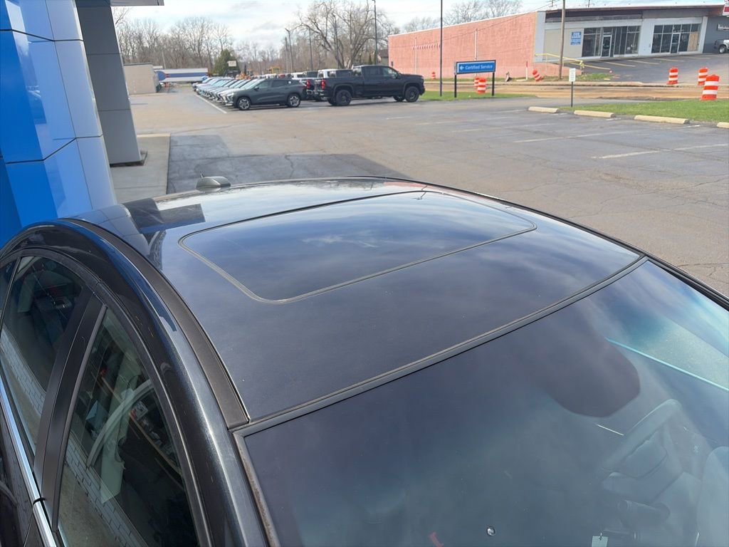 Used 2016 Chevrolet Cruze LT w/ Sun And Sound Package image 7